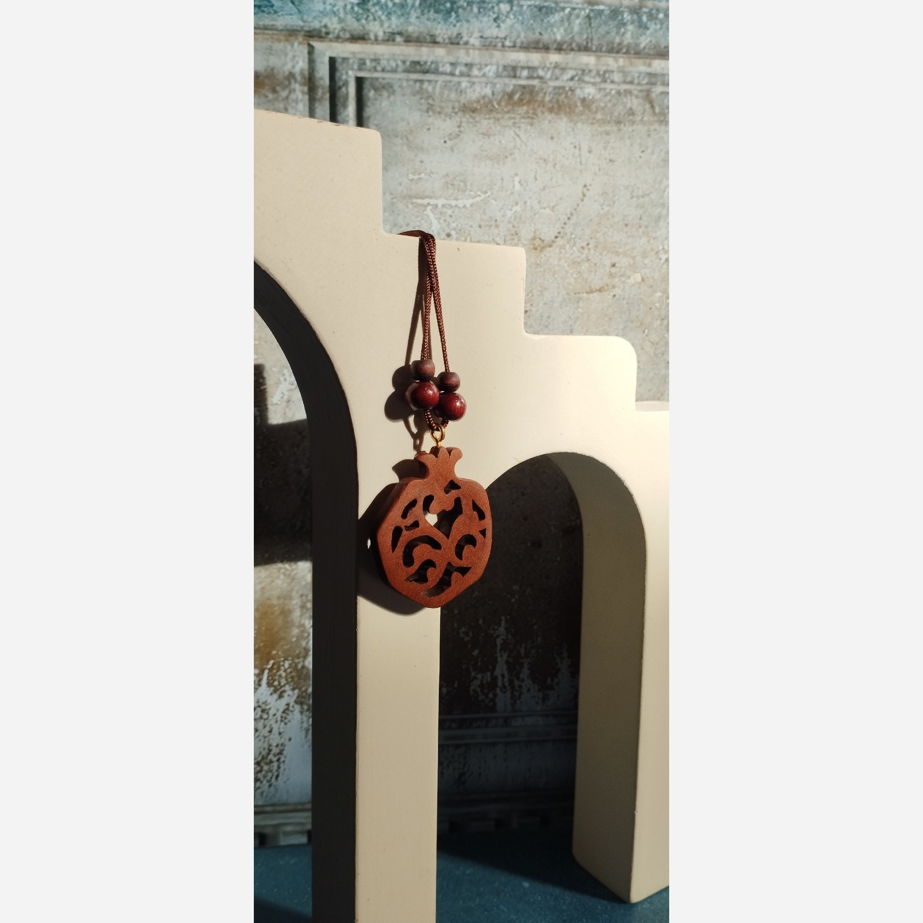 گردنبند چوبی سنتی انار